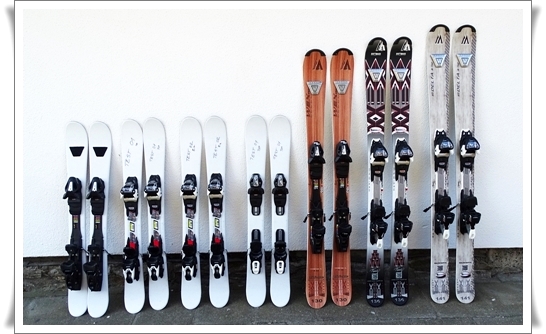 Sety lyží pro testy 2020